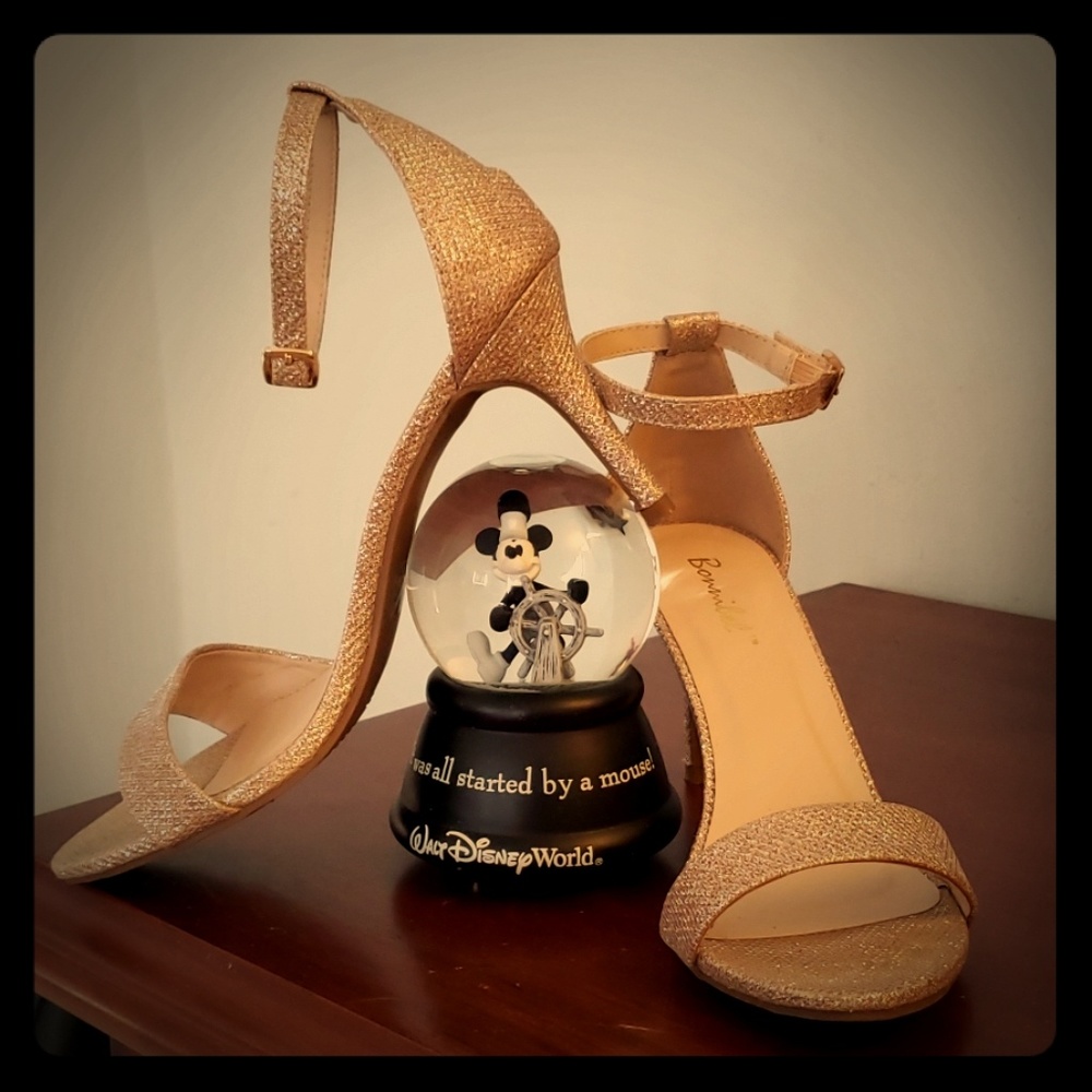 👠 HEELS GOLD!  🎉